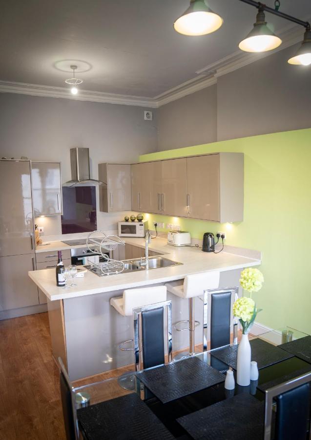 Cornerhouse Apartments Ландъндо Екстериор снимка
